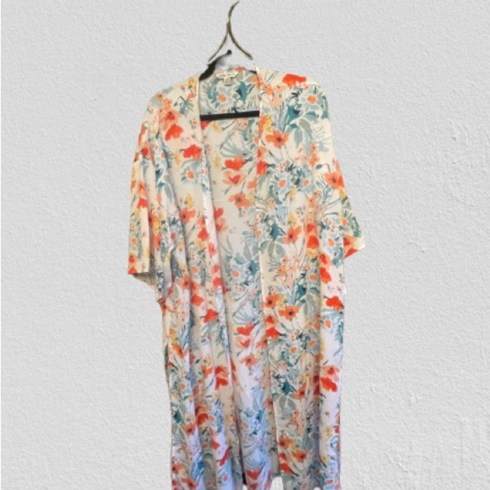 Pioneer woman floral kimono. New